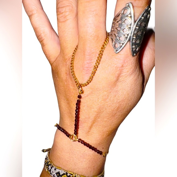 Motto vino Glass beaded Antique Gold Hand chain Bracelet - Picture 8 of 8